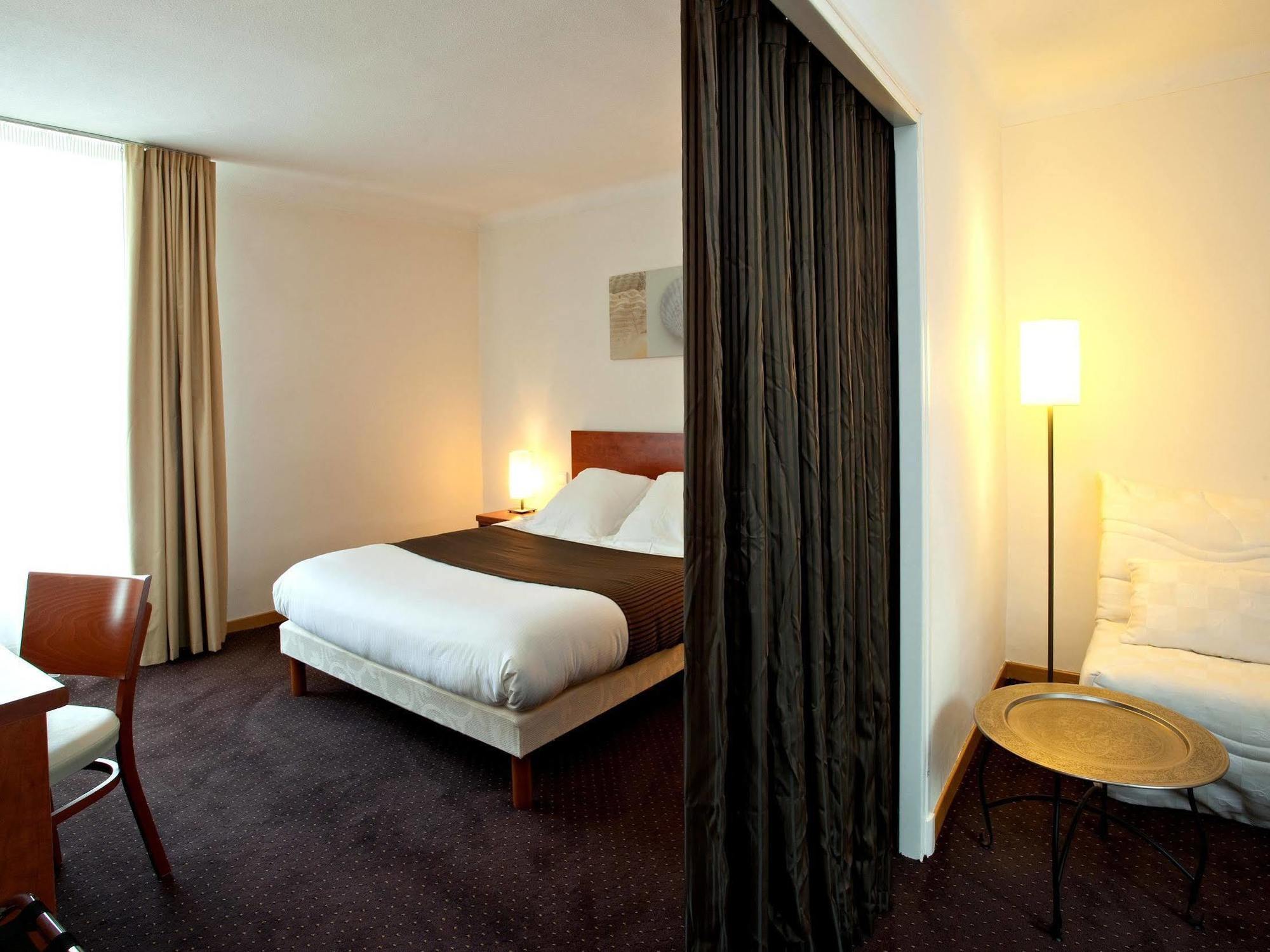Hotel La Riviere Entraygues-sur-Truyère Buitenkant foto
